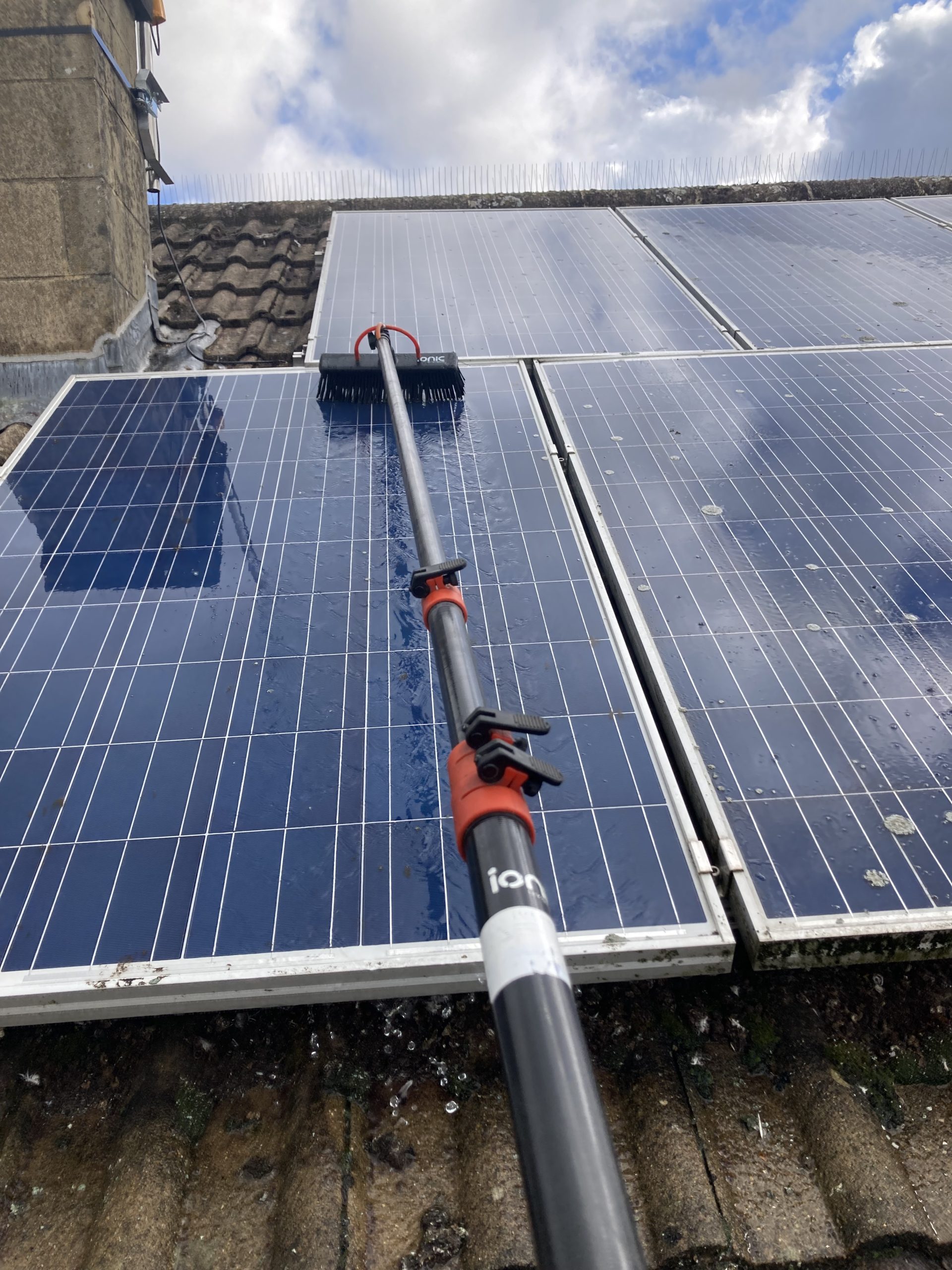 window cleaning bath Clean and Bright Windows